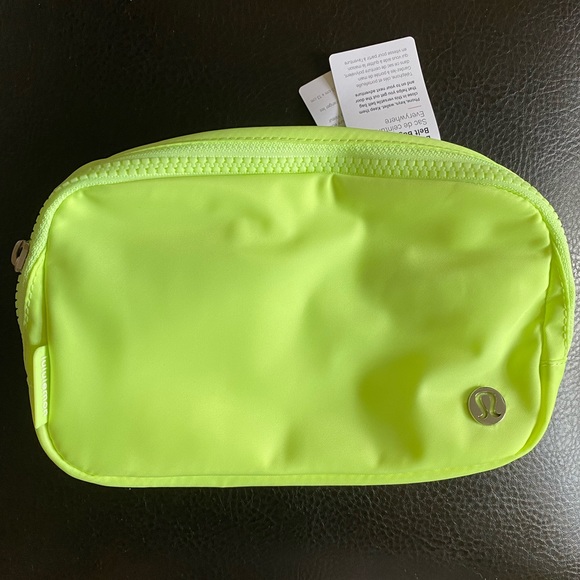 lululemon athletica Handbags - Lululemon Everywhere Belt Bag Faded Zap Extended Strap with Rubberized Logo